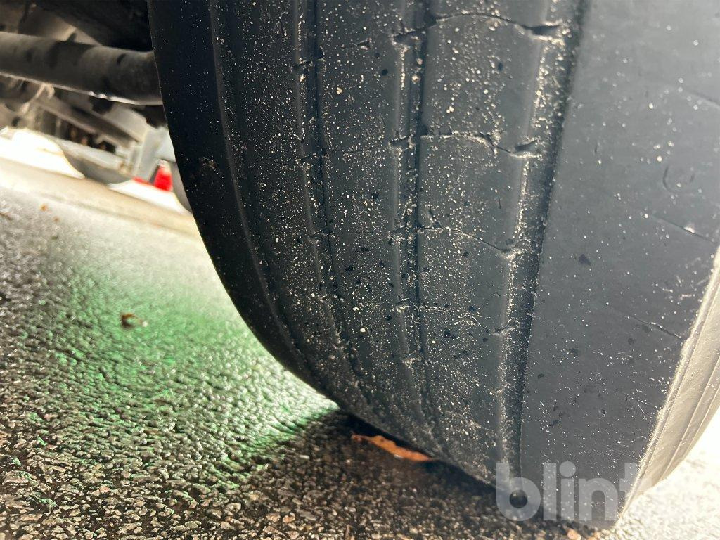 Camion ampliroll SCANIA