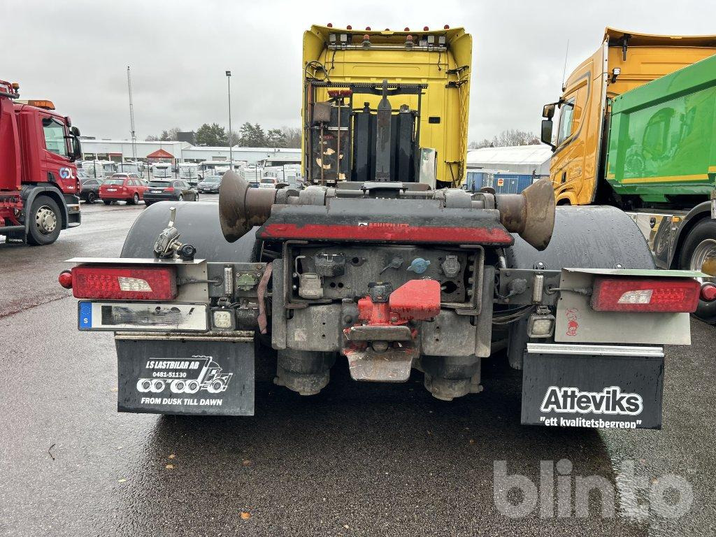 Camion ampliroll SCANIA
