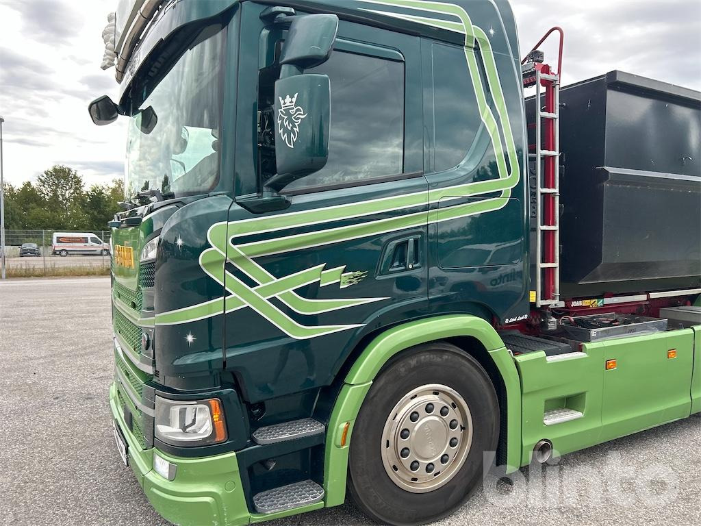 Camion ampliroll SCANIA