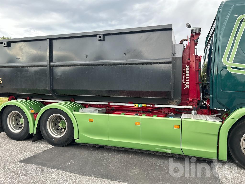 Camion ampliroll SCANIA