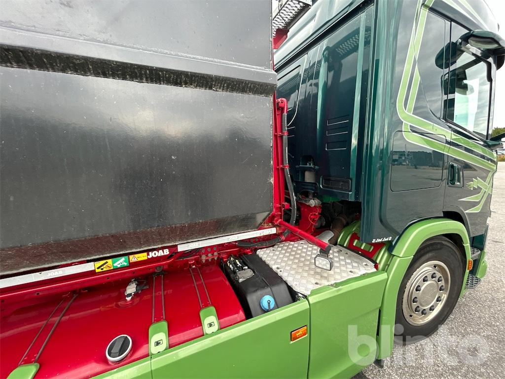 Camion ampliroll SCANIA