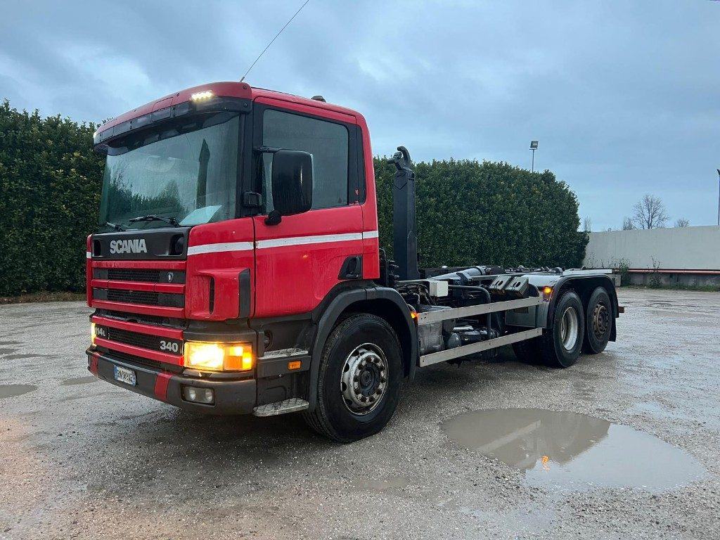 Camion ampliroll SCANIA CV P114 SCARRABILE 6X2