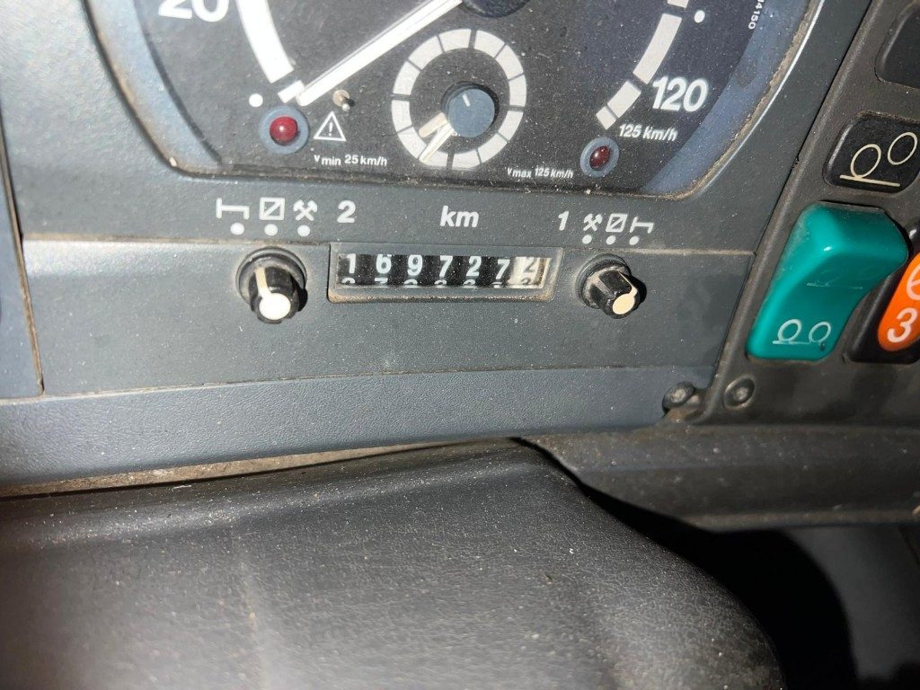 Camion ampliroll SCANIA CV P114 SCARRABILE 6X2