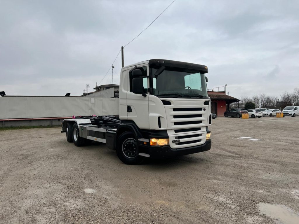 Camion ampliroll SCANIA R380 SCARRABILE