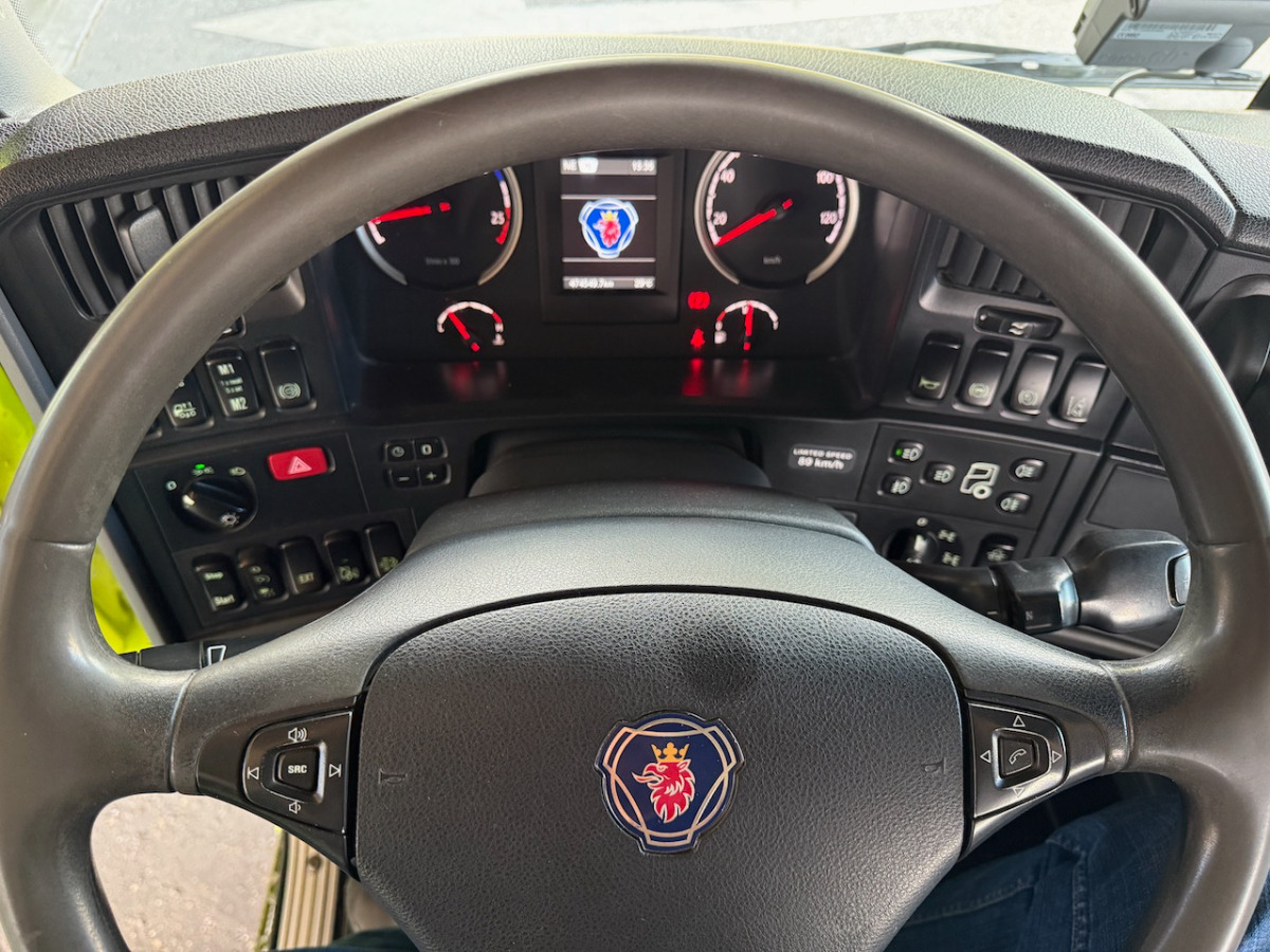 Camion ampliroll SCANIA R490 8x4