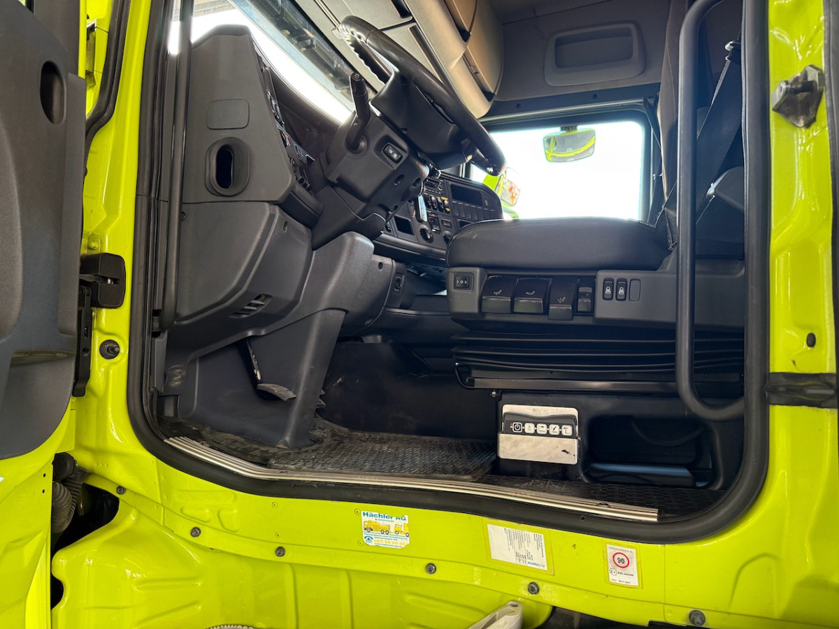 Camion ampliroll SCANIA R490 8x4