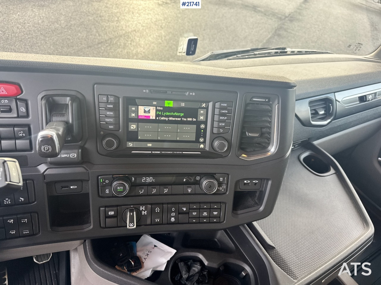 Camion ampliroll Scania 2018 Scania R580 Tridem Krokbil m/ Kranhydraulikk. Nylakkert!