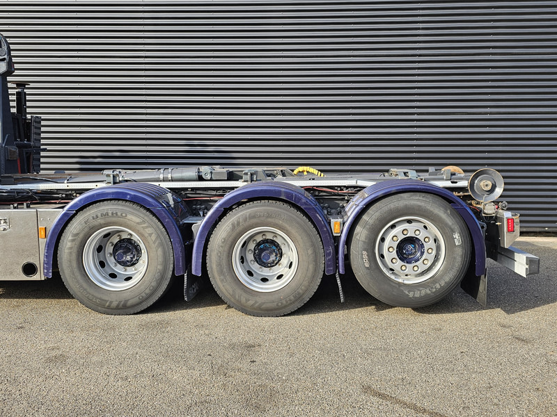 Camion ampliroll Scania G490 8x4*4 / PALFINGER CRANE + HOOKLIFT