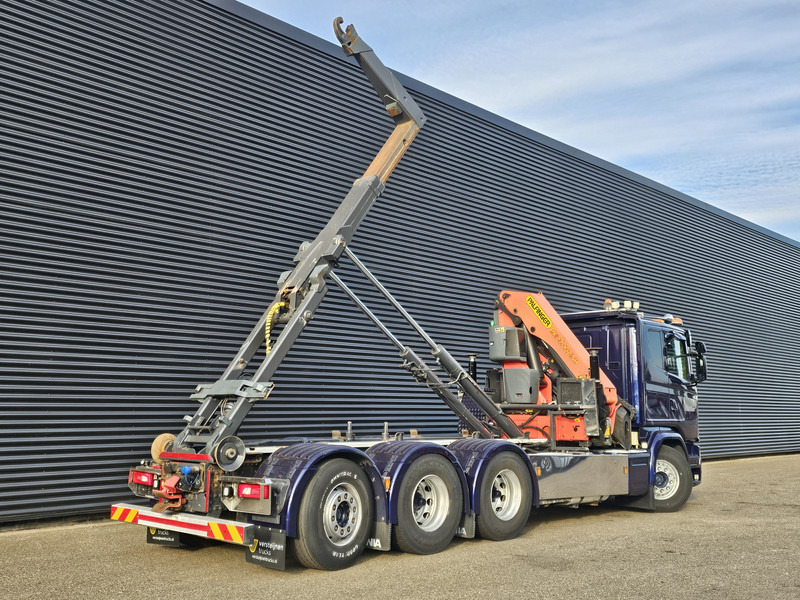 Camion ampliroll Scania G490 8x4*4 / PALFINGER CRANE + HOOKLIFT