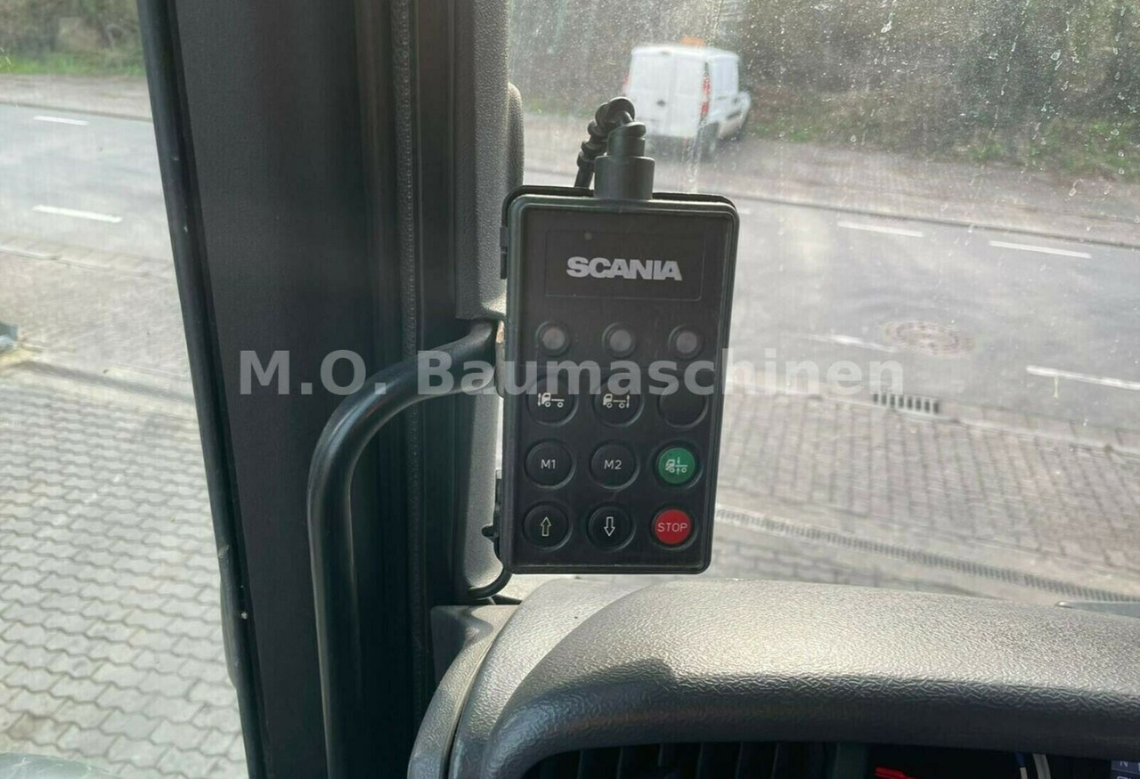 Camion ampliroll Scania G 440 LB
