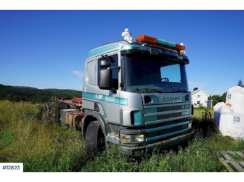 Camion ampliroll Scania P124