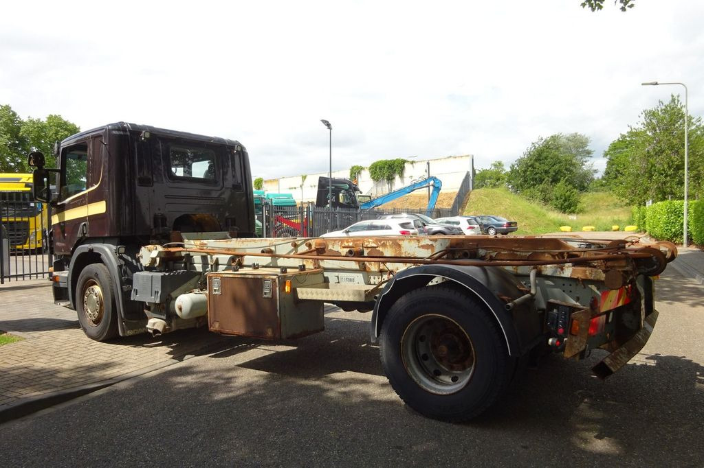 Camion ampliroll Scania P230 Cp16