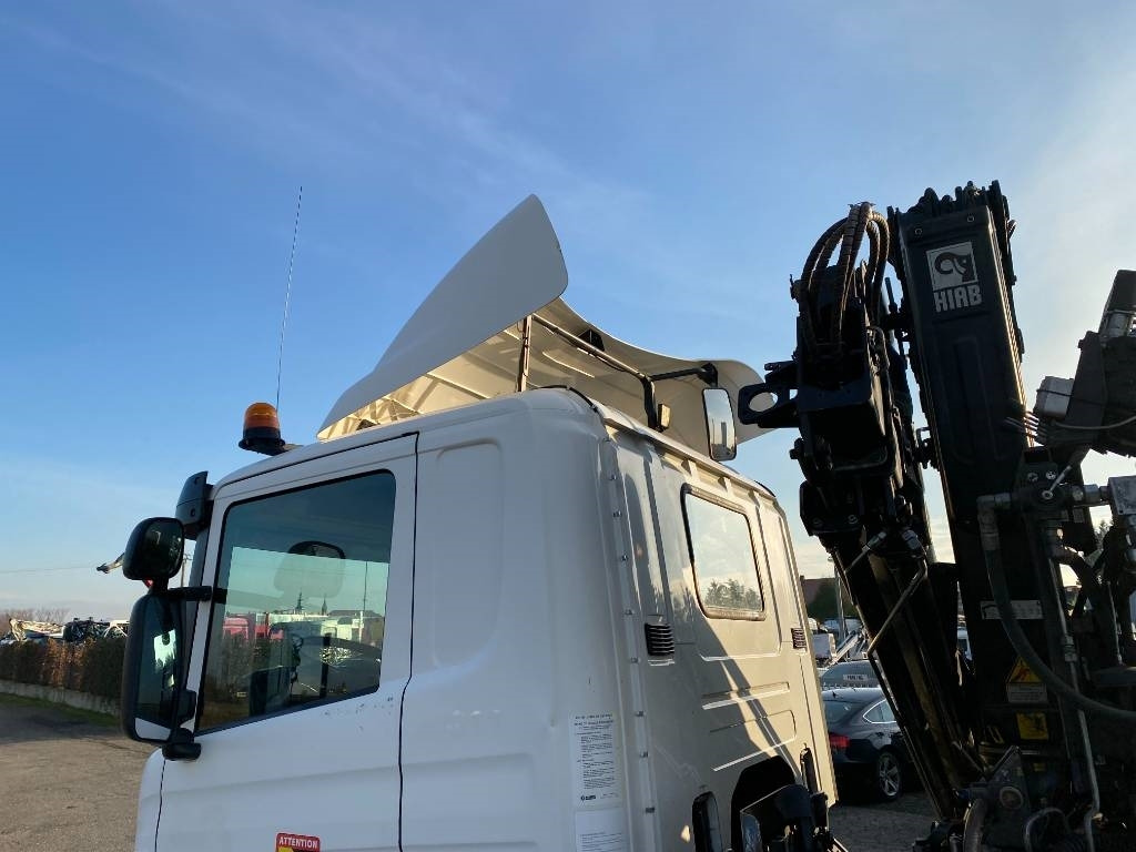 Camion ampliroll Scania P360/HYVALIFT/HIAB 144B a réparer