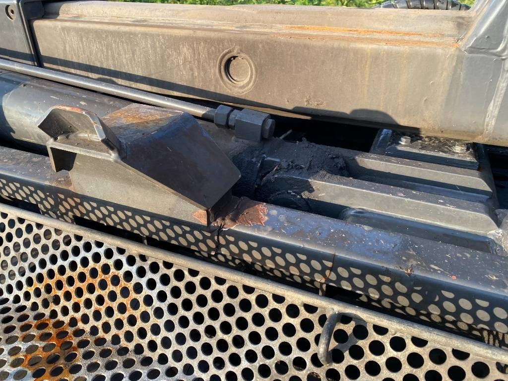 Camion ampliroll Scania P360/HYVALIFT/HIAB 144B a réparer