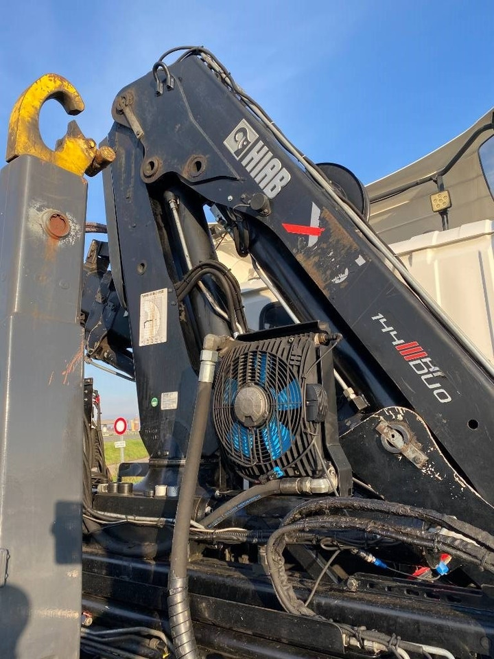 Camion ampliroll Scania P360/HYVALIFT/HIAB 144B a réparer