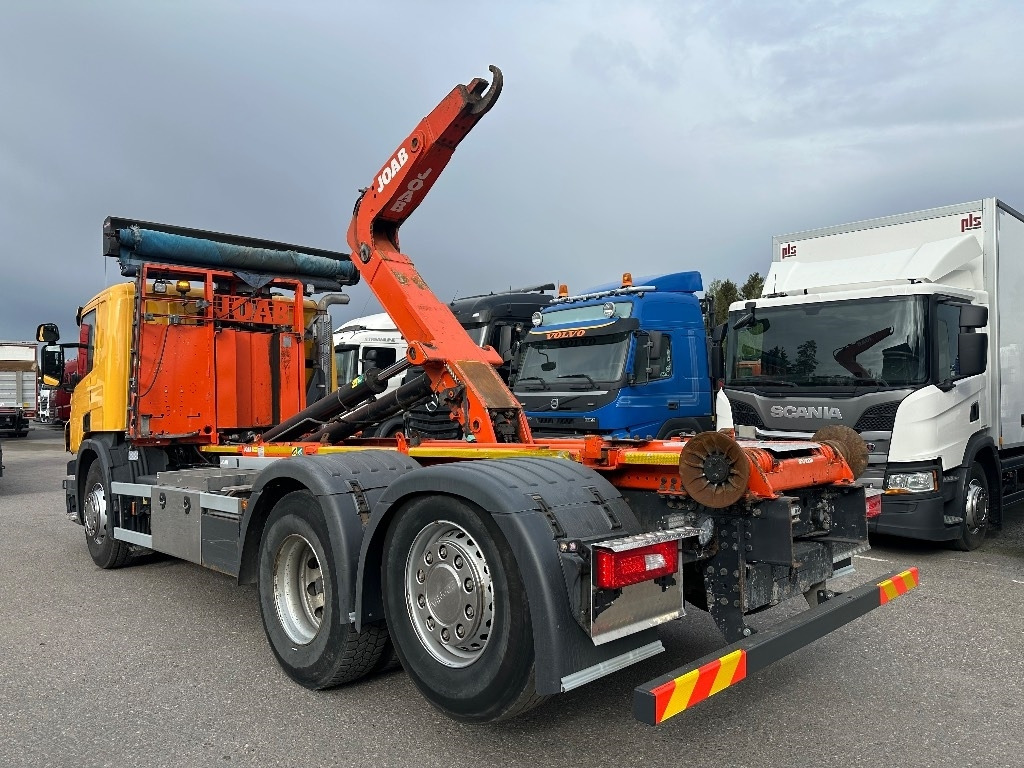 Camion ampliroll Scania P370 6x2*4