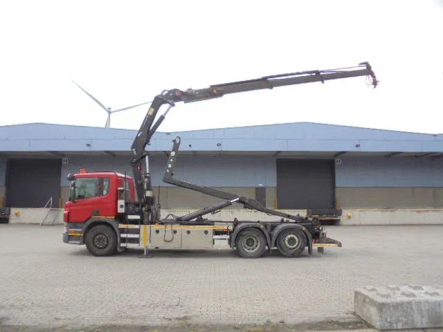 Camion ampliroll Scania P400 6X2