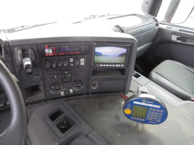 Camion ampliroll Scania P400 6X2
