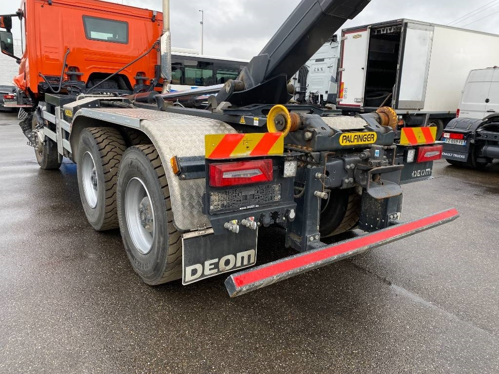 Camion ampliroll Scania P420 XT-3Pedales / PALFINGER PTH20SLD5 endommagé