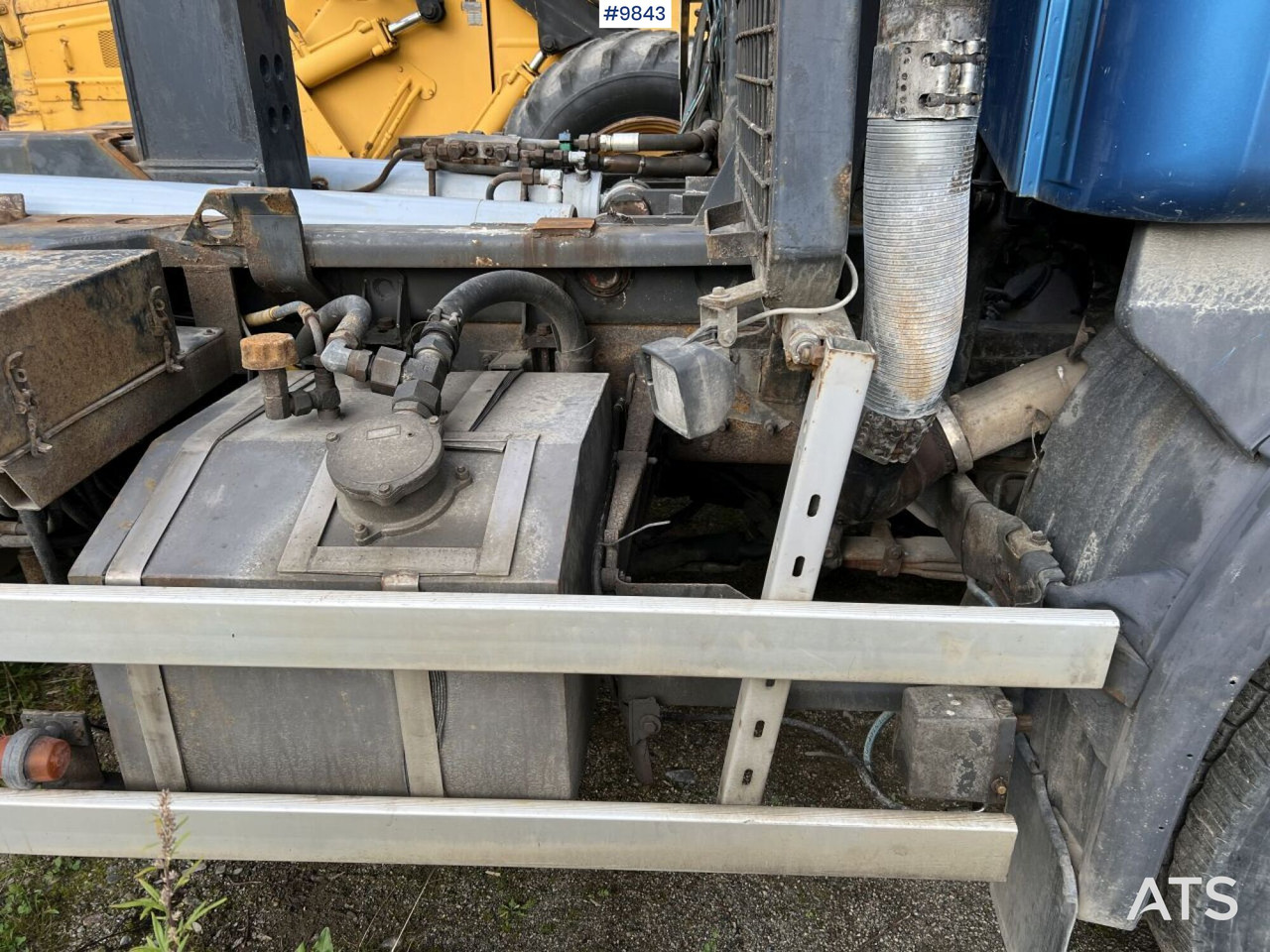 Camion ampliroll Scania R144 Hook Truck with plow equipment