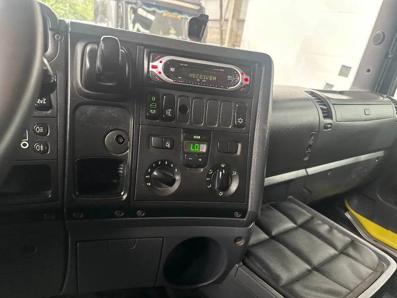 Camion ampliroll Scania R420 6x2 / Leebur