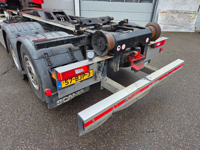 Camion ampliroll Scania R450 6x2*4 VDL hooklift