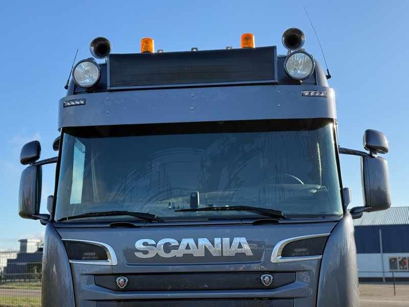 Camion ampliroll Scania R450 HANDGESCHAKELD, KABELSYSTEEM, ALCOA, LEATHER.