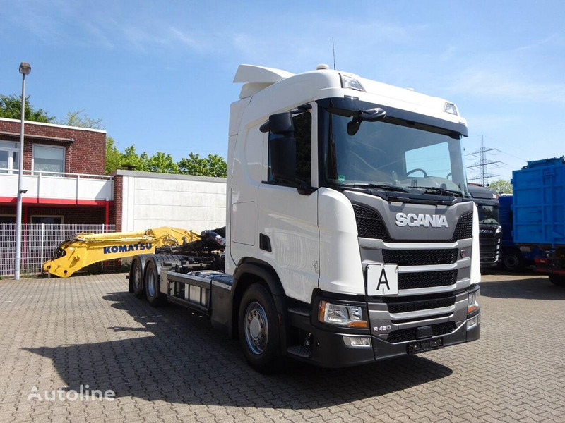 Camion ampliroll Scania R450 Hook lift truck 6x2