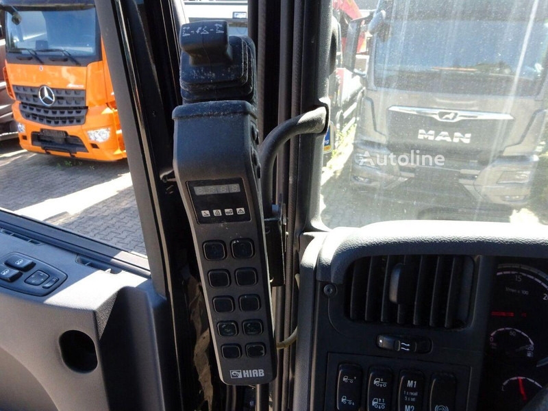 Camion ampliroll Scania R490 - Hook lift truck + crane 8x4