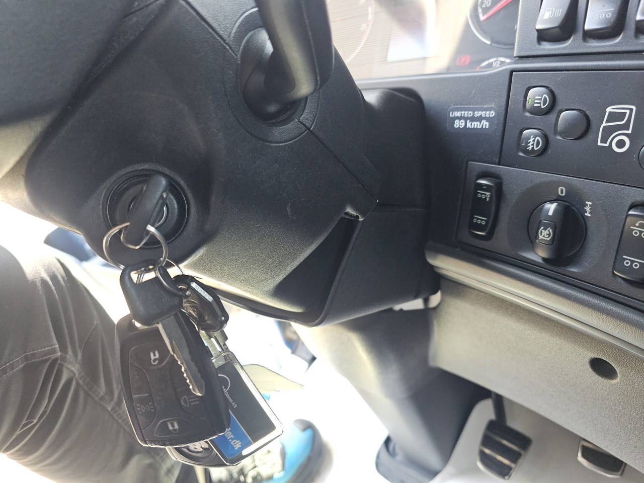 Camion ampliroll Scania R560