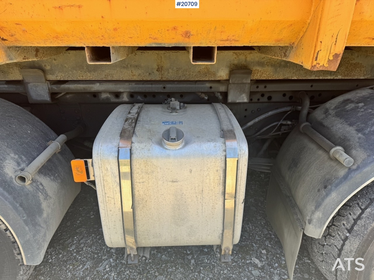 Camion ampliroll Scania R560