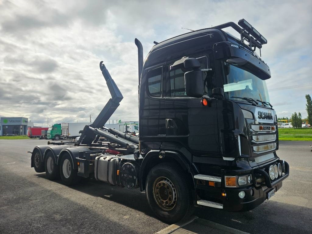 Camion ampliroll Scania R560 8x4 6.4m hyvalift