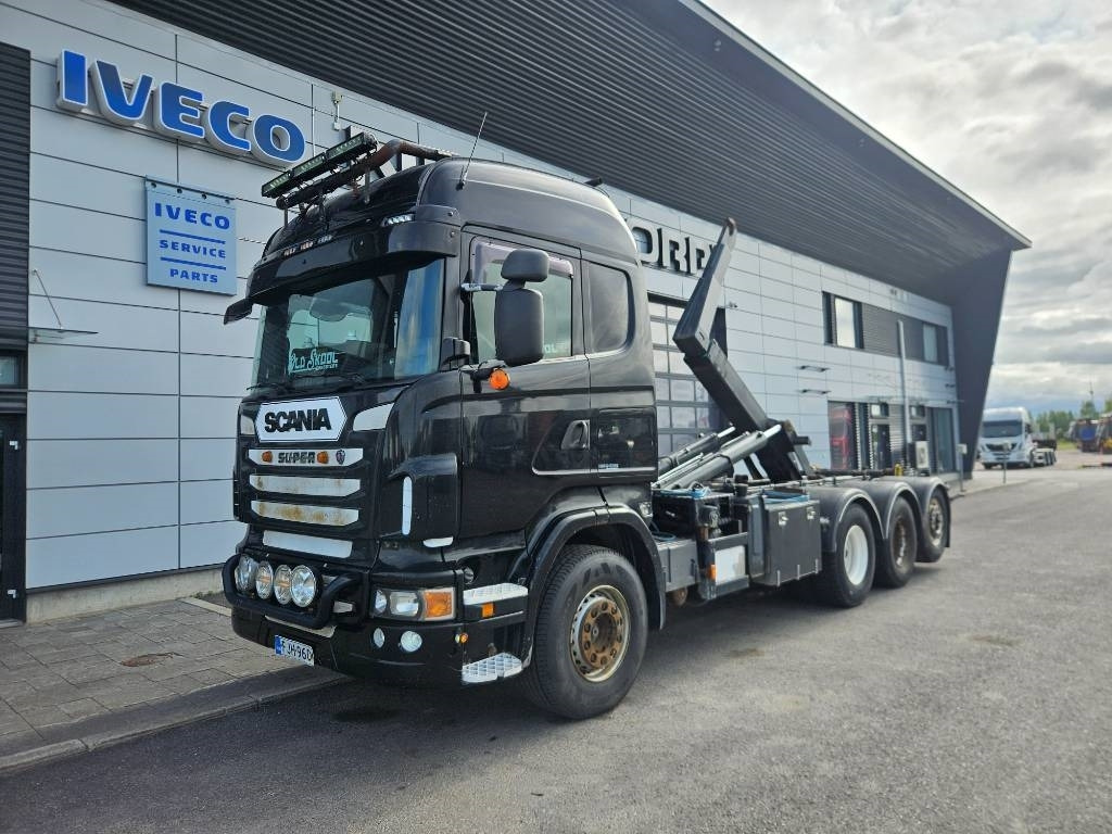 Camion ampliroll Scania R560 8x4 6.4m hyvalift