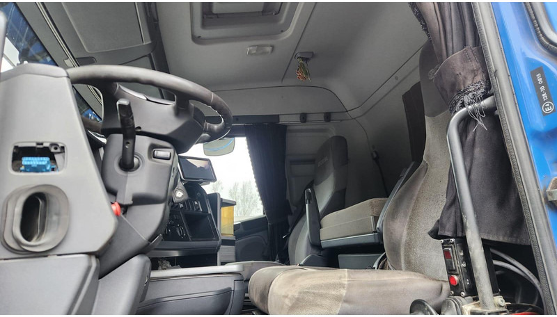 Camion ampliroll Scania R560 LB6X2HSZ - FULL STEEL