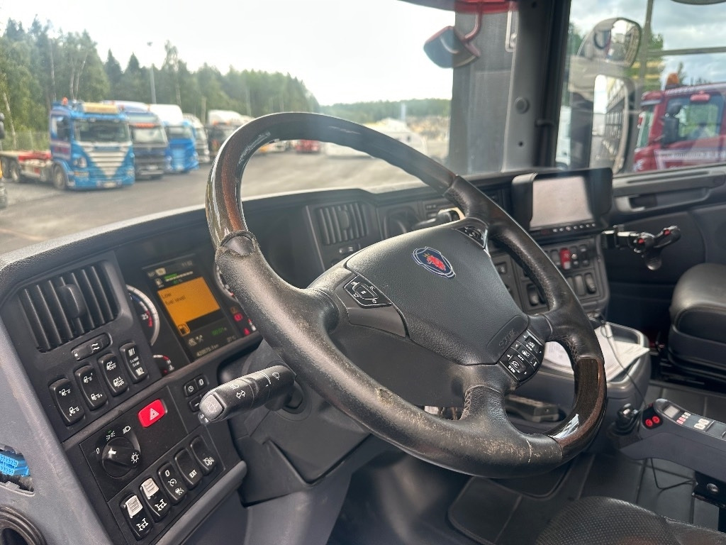 Camion ampliroll Scania R580 6x2*4