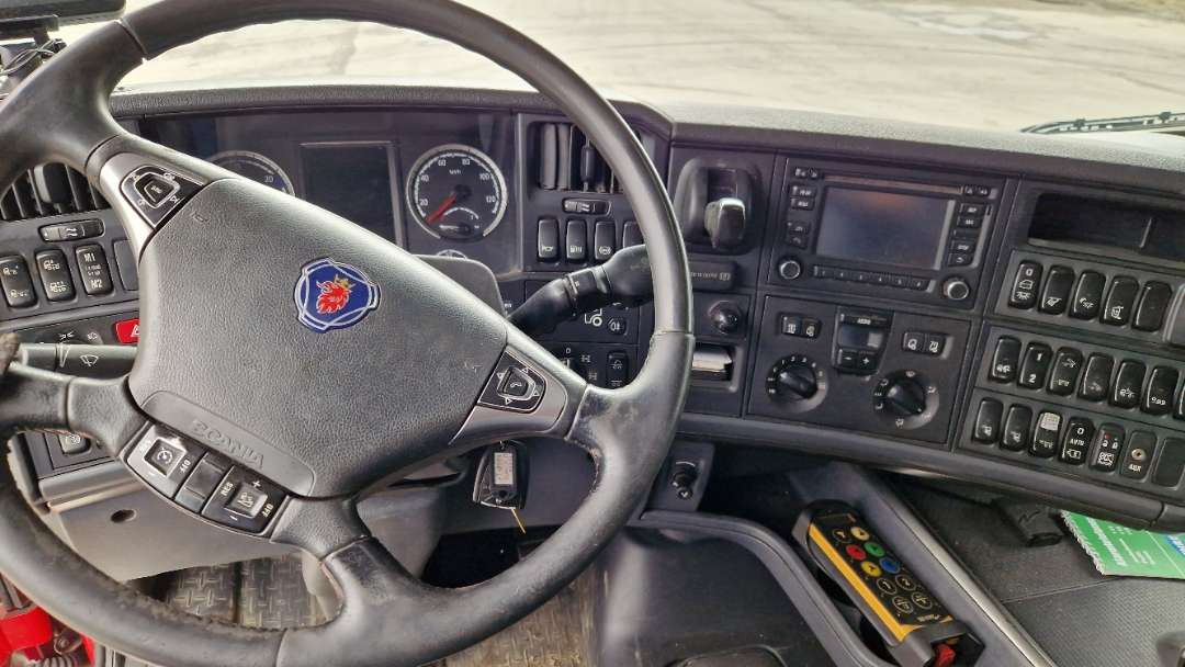 Camion ampliroll Scania R580 Brøytebil med sideplog og hydraulisk saltsystem