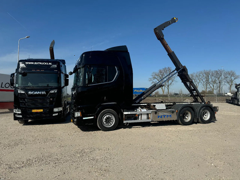 Camion ampliroll Scania R580 V8 6X2 VDL HOOK 20T RETARDER EURO 6 2 UNITS