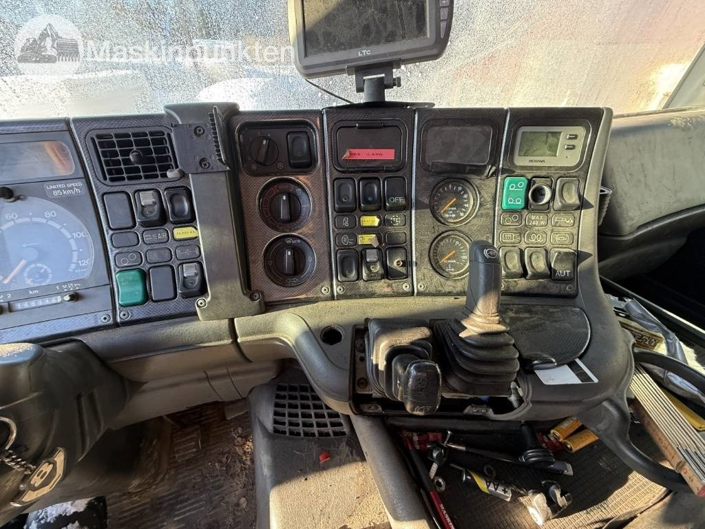 Camion ampliroll Scania R 164 GB