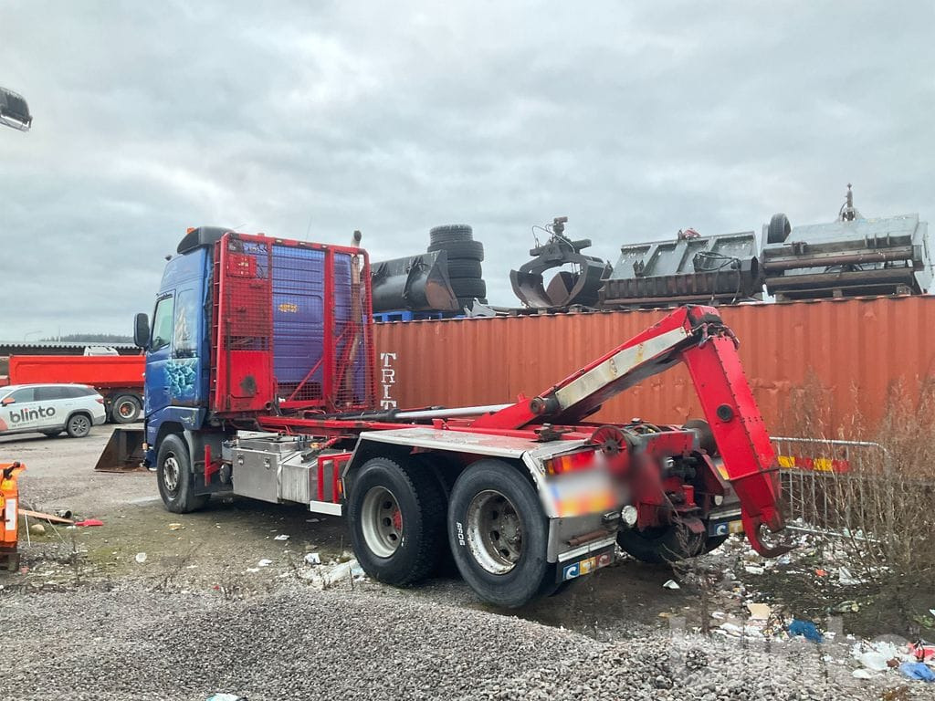 Camion ampliroll VOLVO FH12 6X2