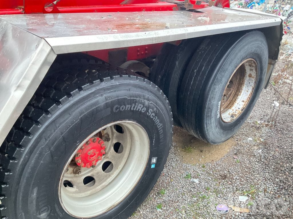 Camion ampliroll VOLVO FH12 6X2