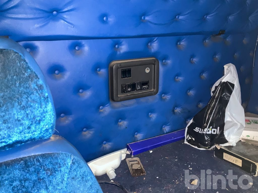 Camion ampliroll VOLVO FH12 6X2