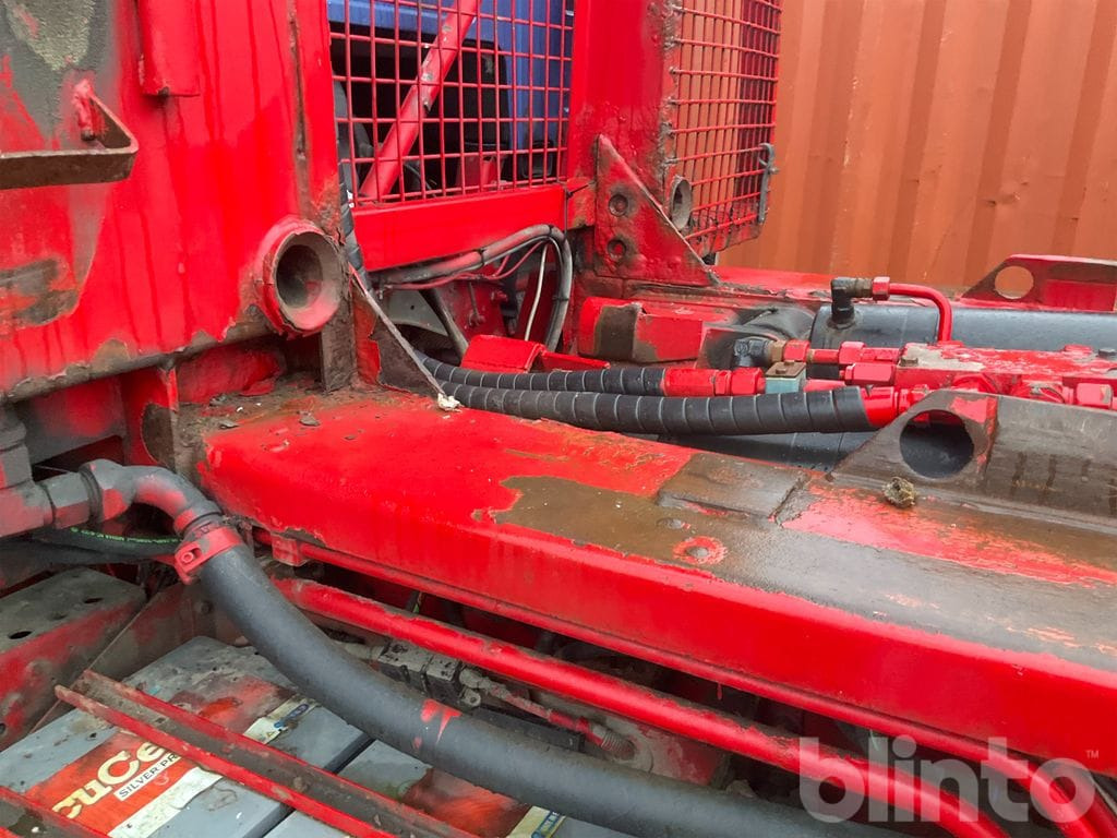 Camion ampliroll VOLVO FH12 6X2