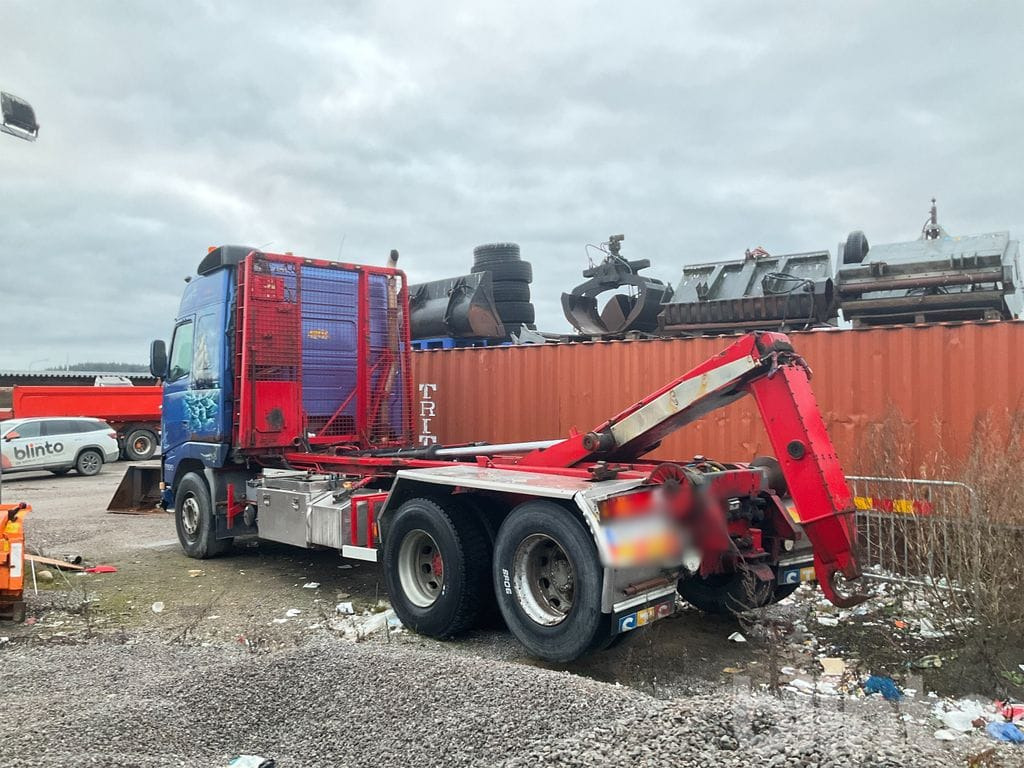 Camion ampliroll VOLVO FH12 6X2