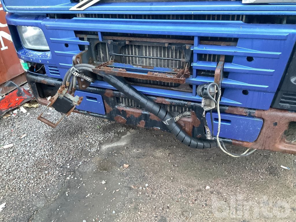 Camion ampliroll VOLVO FH12 6X2