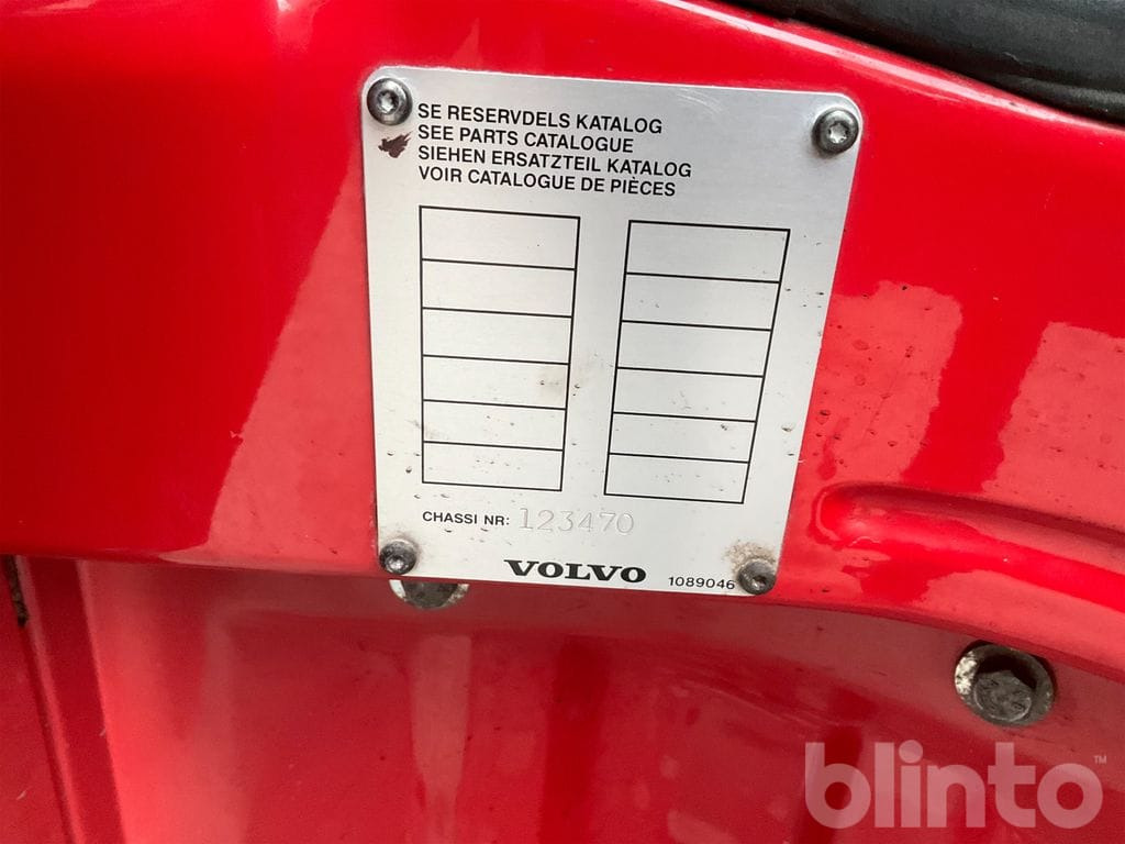 Camion ampliroll VOLVO FL 611 4X2