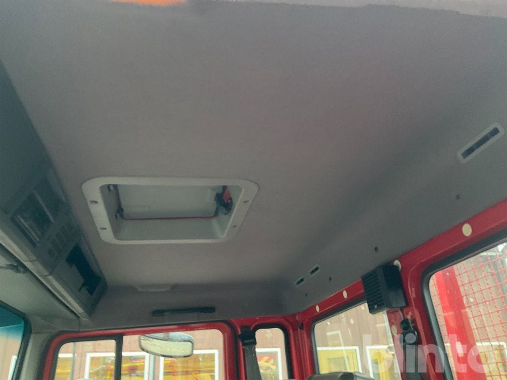 Camion ampliroll VOLVO FL 611 4X2