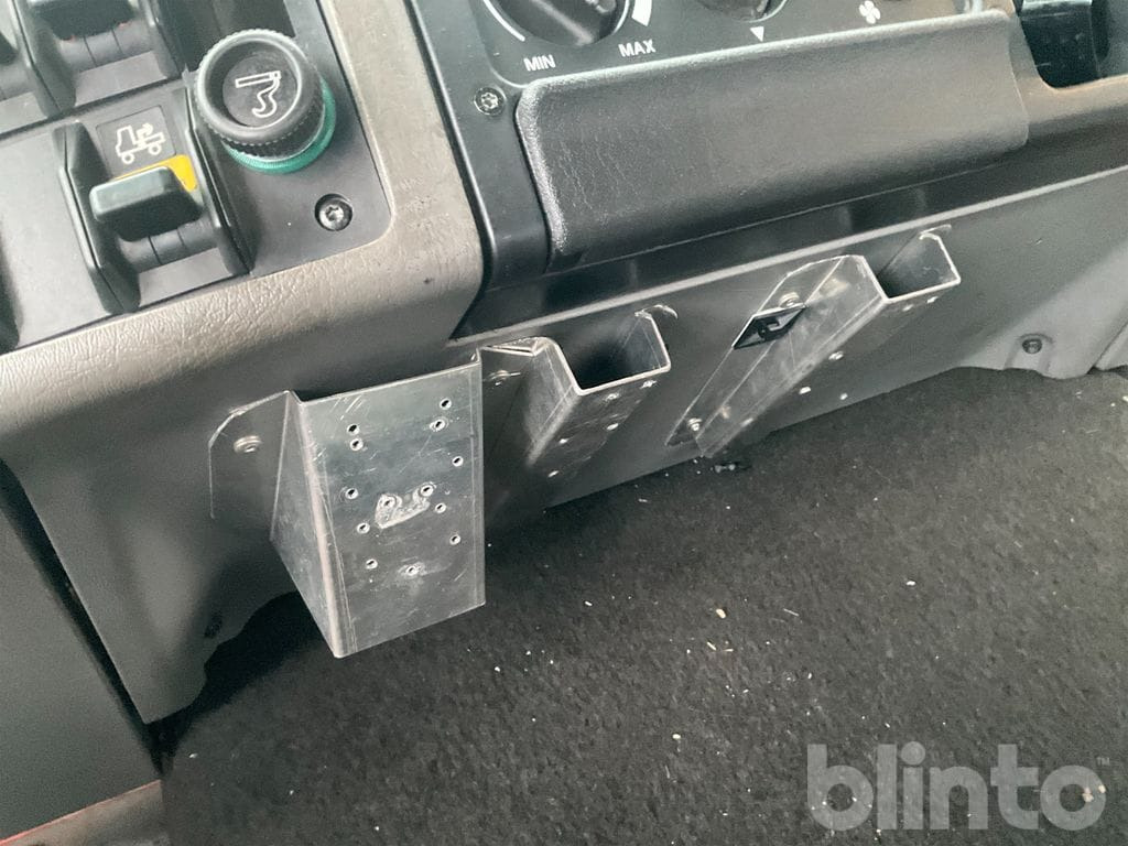 Camion ampliroll VOLVO FL 611 4X2