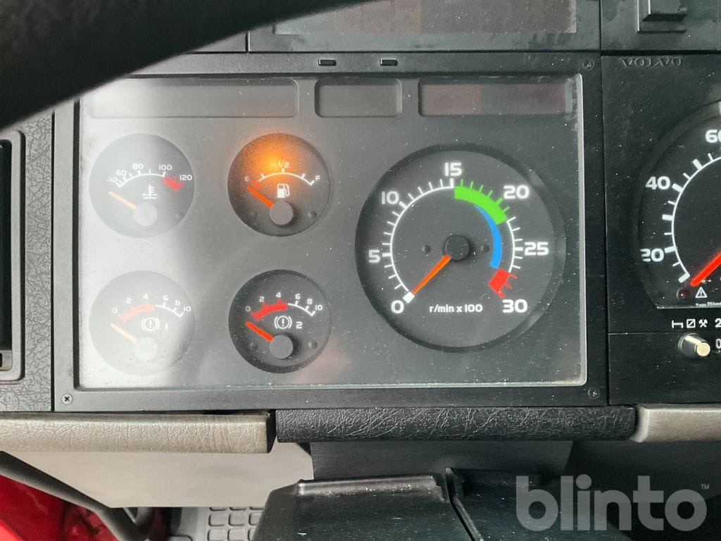 Camion ampliroll VOLVO FL 611 4X2