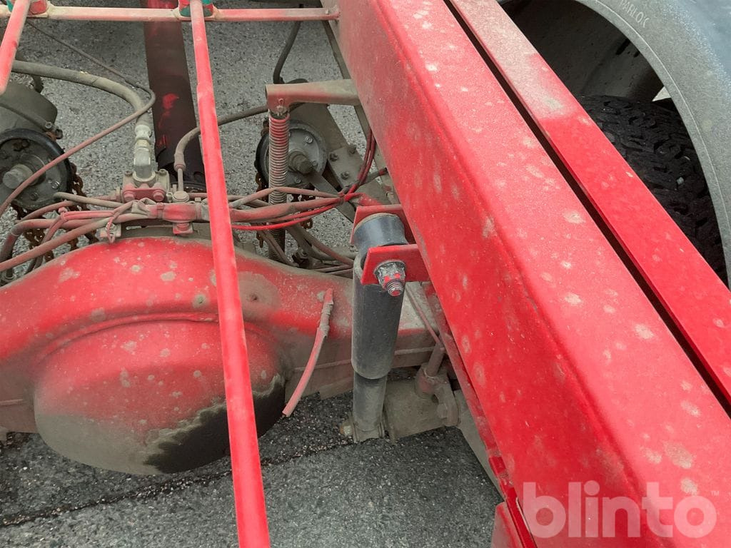 Camion ampliroll VOLVO FL 611 4X2