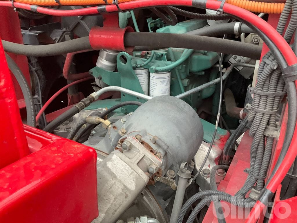 Camion ampliroll VOLVO FL 611 4X2